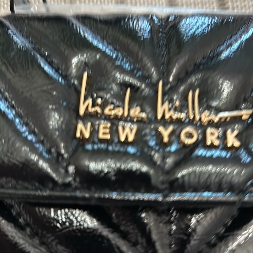 Nicole Miller New York NWT gold light chain - Picture 7 of 9